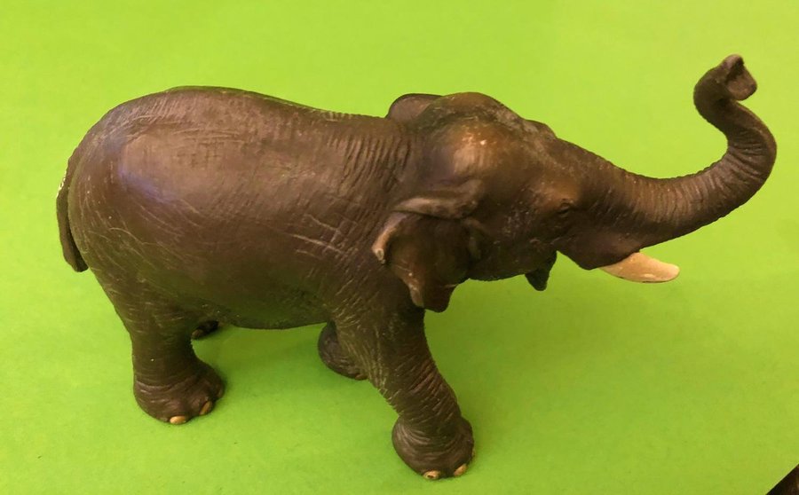 Schleich Asiatisk Elefanthane 14144 Asian Elephant Male Wild Life Animals 1997