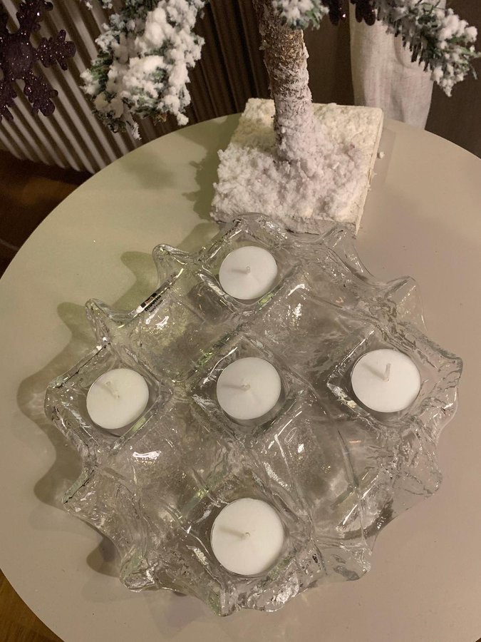 Muurla kvadratiskt ljusfat i kristall handmade in Finland värmeljus
