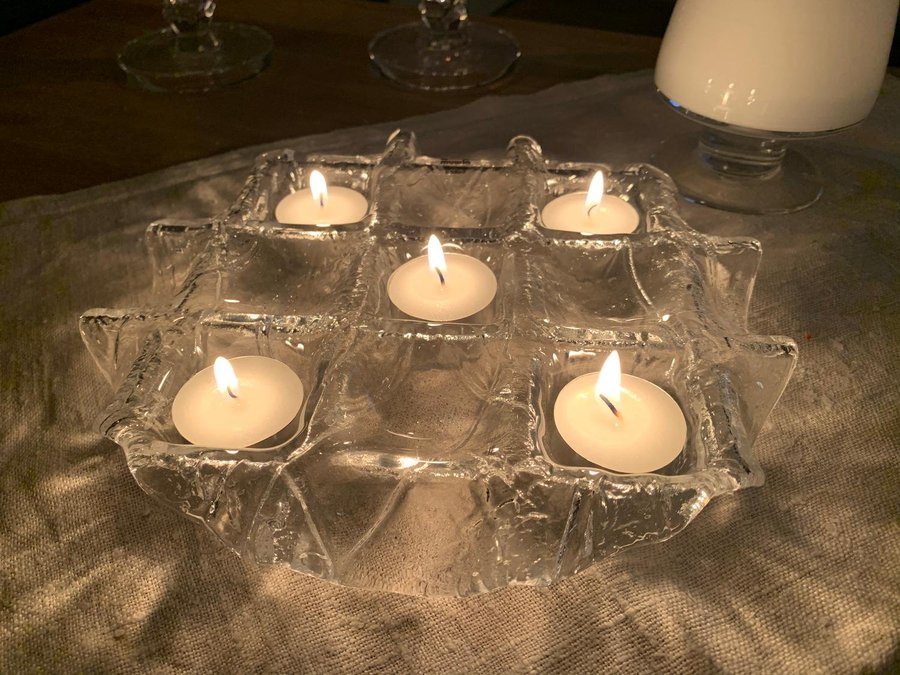 Muurla kvadratiskt ljusfat i kristall handmade in Finland värmeljus