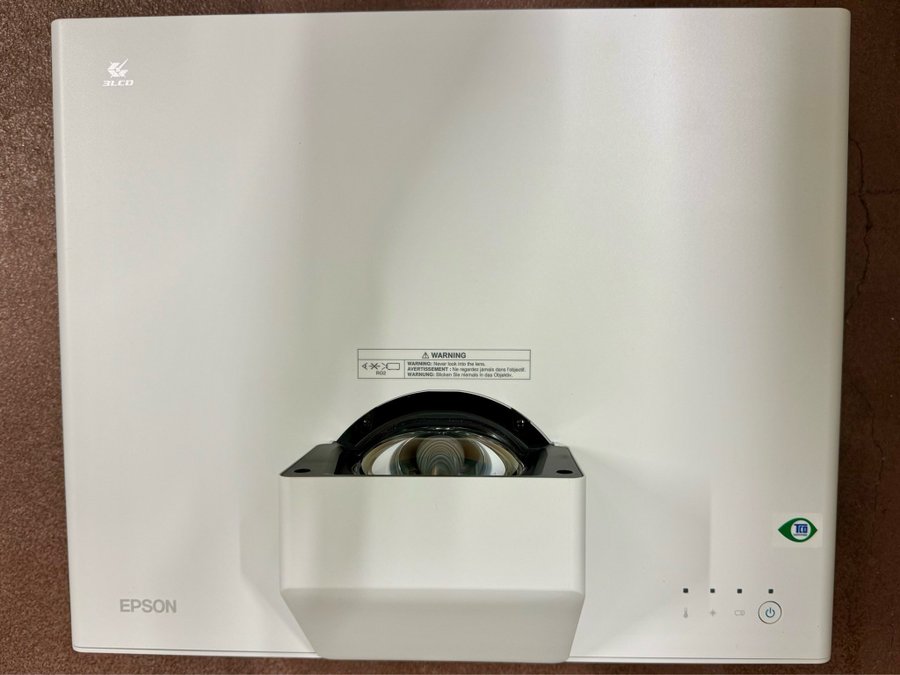 Epson EB-800F projektor