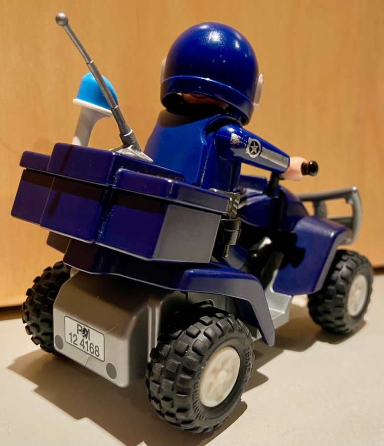 Playmobil Polis med fyrhjuling