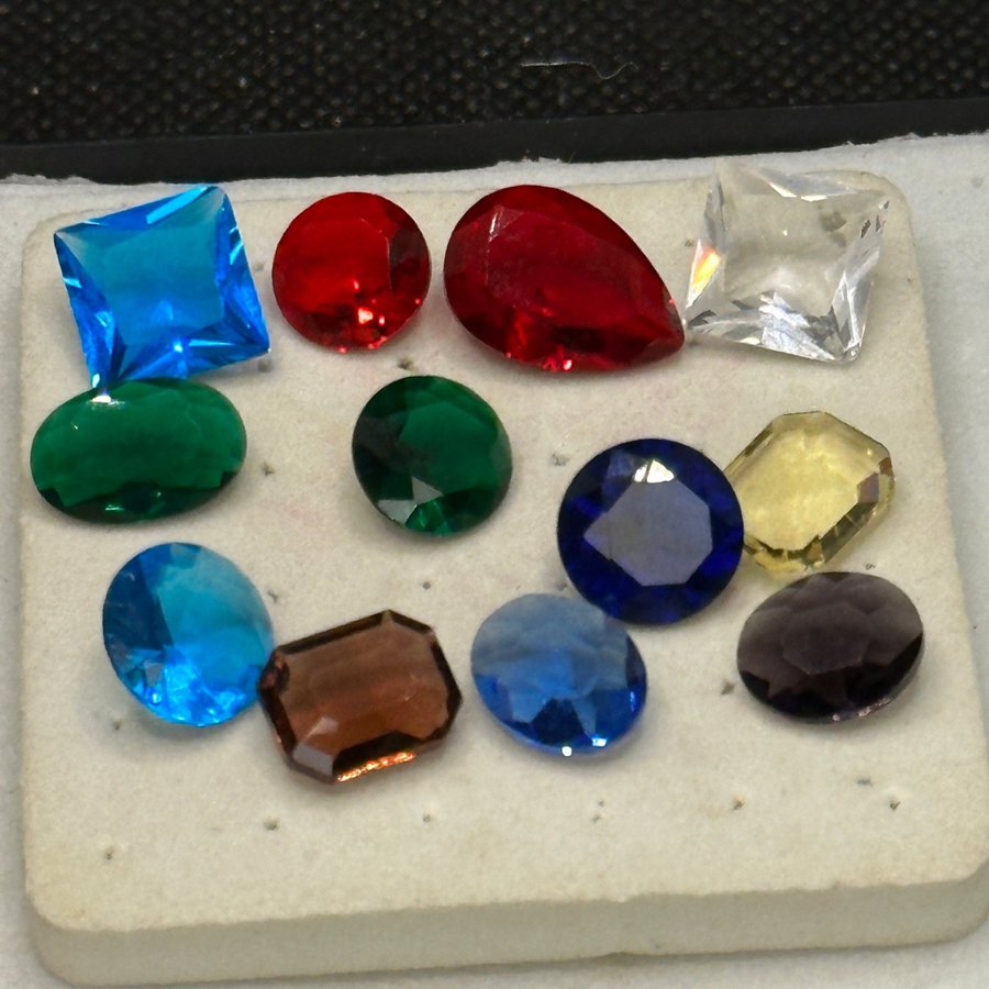 Mix stones 30,30 ct