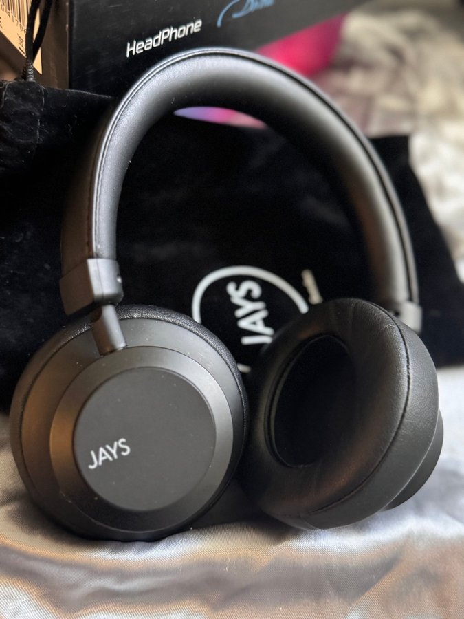 JAYS q seven Headphones med ANC