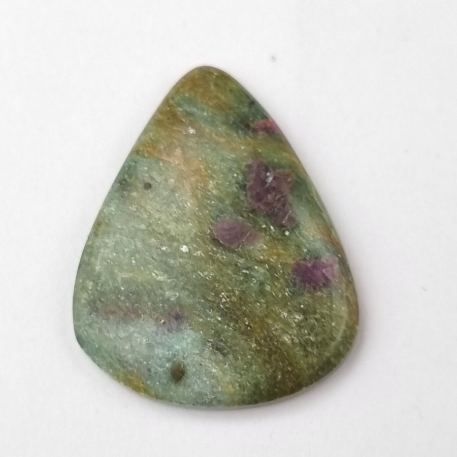 Rubin och Zoisit Cabochon / Ruby and Zoisite Cabochone