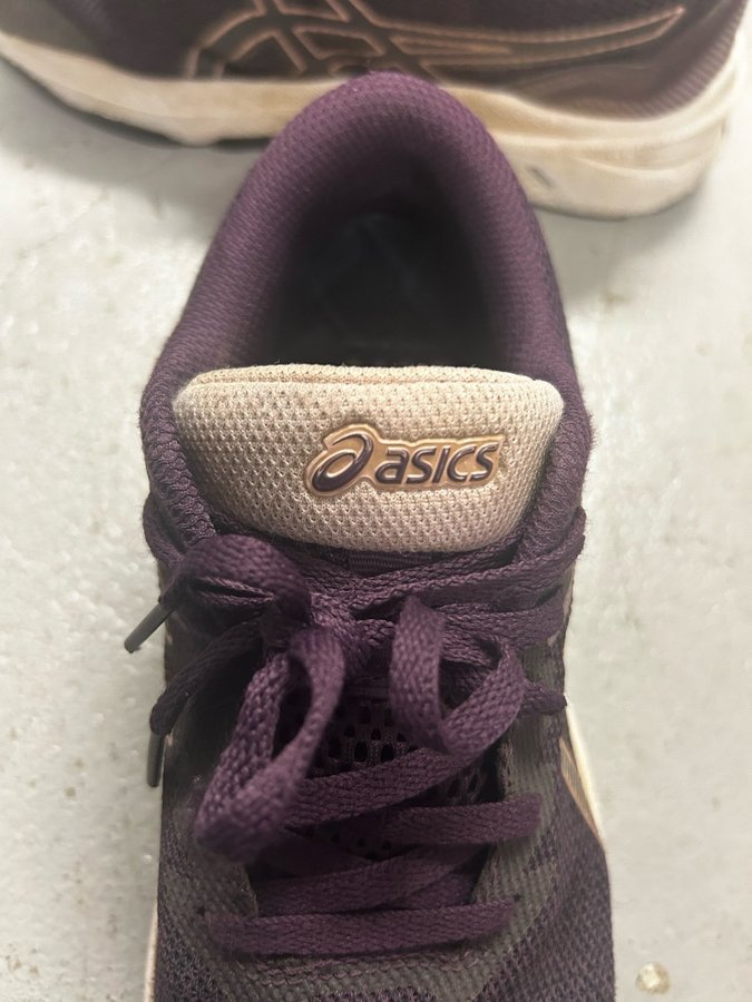 Asics löparskor stl 35