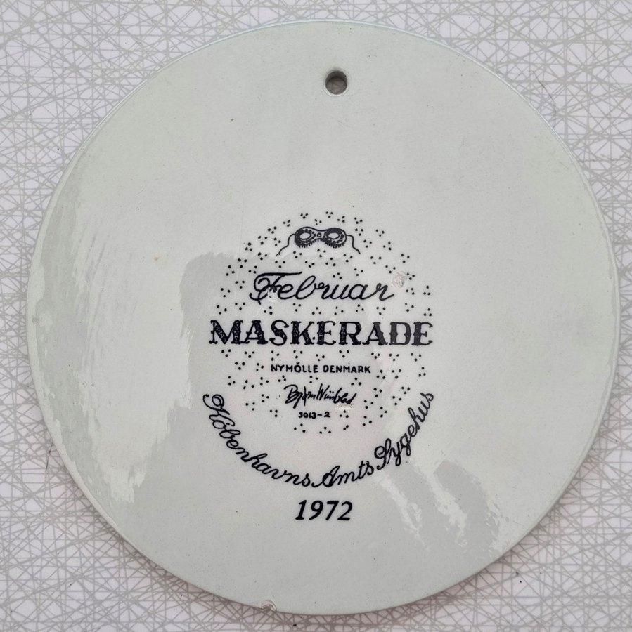 Väggplatta Februar Maskerade - Bjørn Wiinblad. 3013-2. Märkt 1972. UNIK!