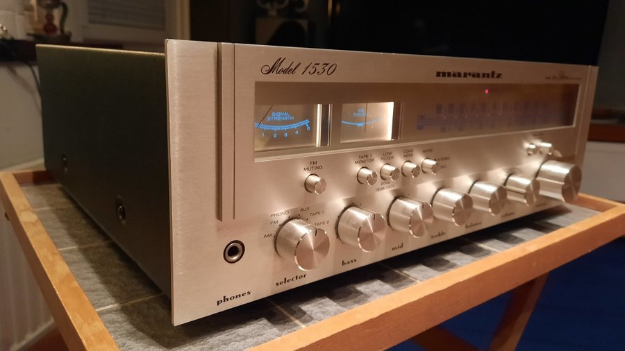 Marantz Model 1530 Stereo Receiver