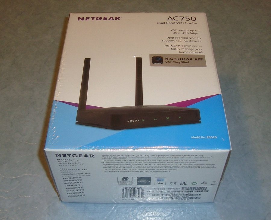 Netgear AC750 Dual Band WiFi Router - speeds up to 300+450Mbps† Oöppnad inplasta