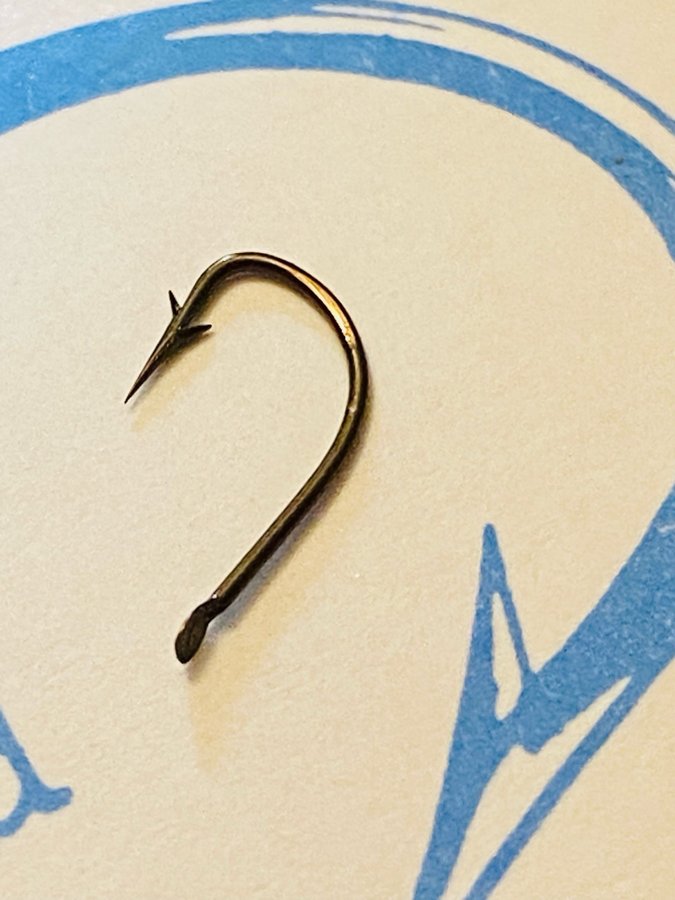 MUSTAD nr10. Qual 262 A. 100st special krokar med extra hulling!