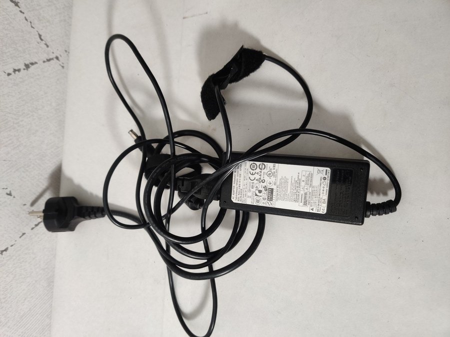 AC Power Adapter Supply DELTA ADP-60ZH D AD-6019R För Samsung Laptop Original