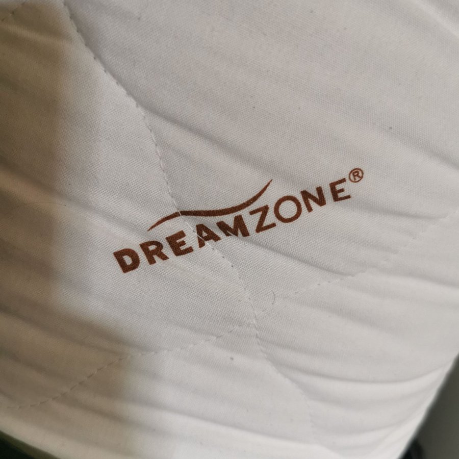 Dreamzone Madrass