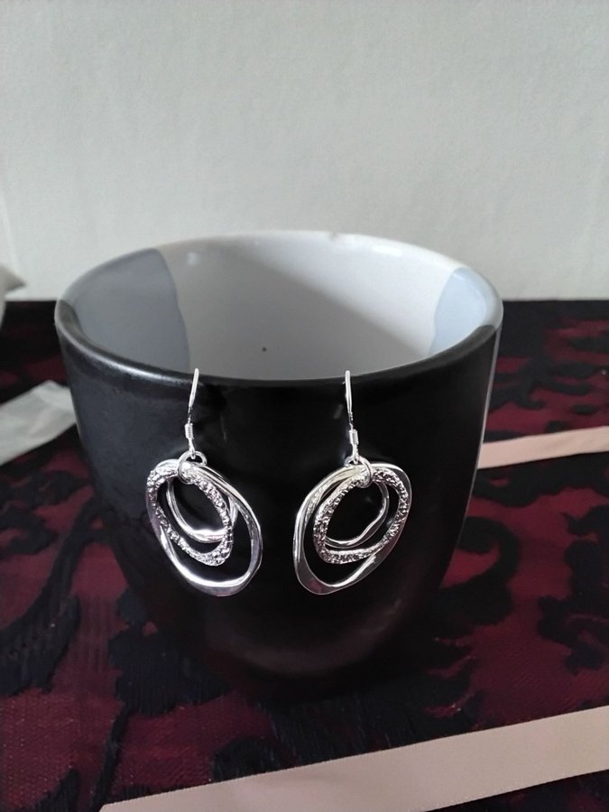 Silverörhängen med tre ringarsilver sterling 925silverpläterade 925 stämplade