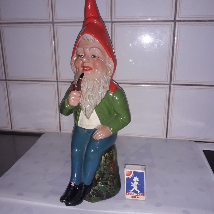 Stor gammal TOMTE / Med pipa / 35 cm