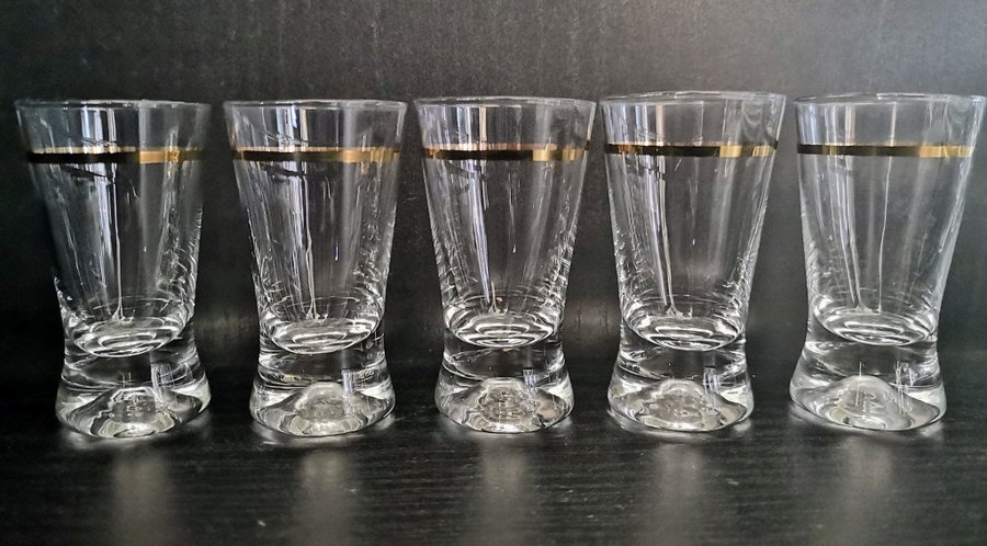 5 ST VINTAGE SNAPSGLAS MED GULDRAND GLASMARK