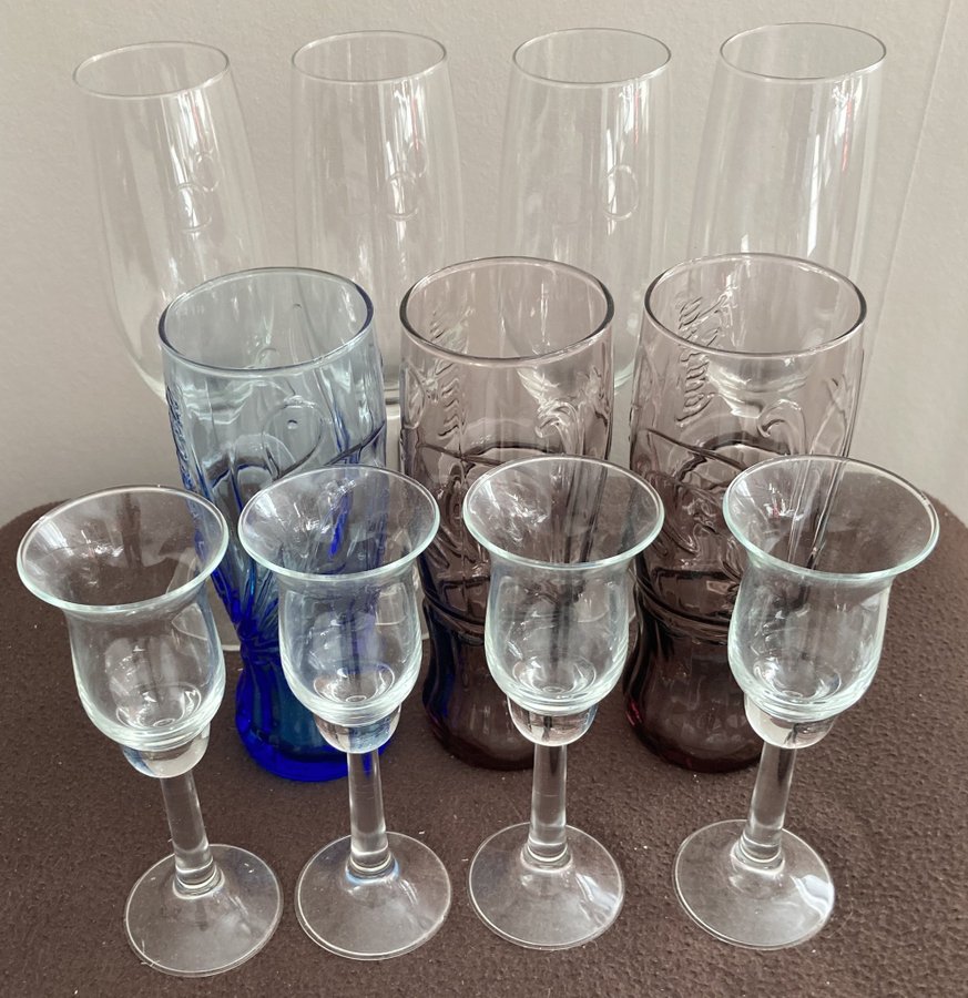 11 GLAS: 4 ST CHAMPAGNEGLAS + 3 ST COLA GLAS ALLGLAS + 4 ST SNAPS EL GRAPPA