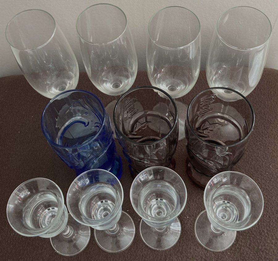 11 GLAS: 4 ST CHAMPAGNEGLAS + 3 ST COLA GLAS ALLGLAS + 4 ST SNAPS EL GRAPPA