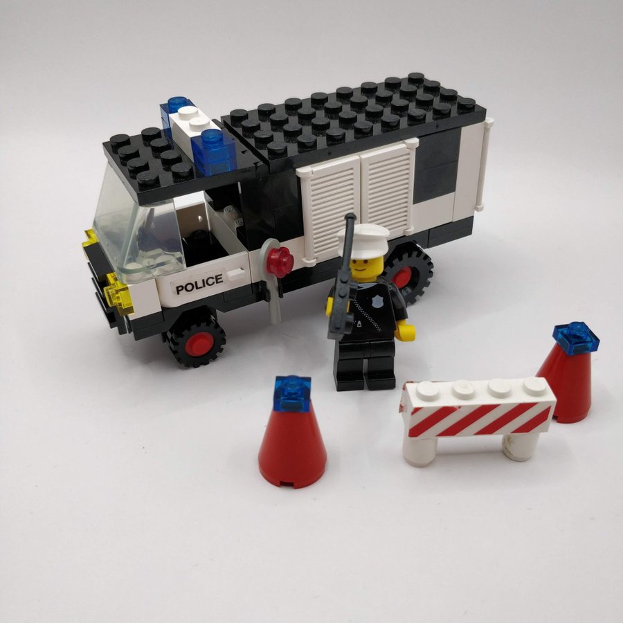 Lego 6681 - Polis skåpbil / Police Van