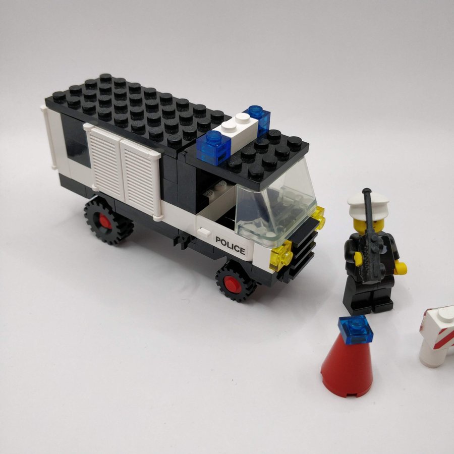 Lego 6681 - Polis skåpbil / Police Van