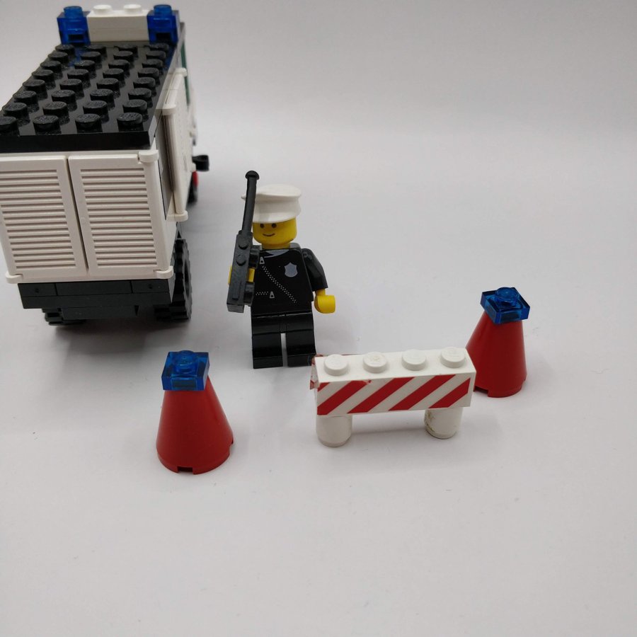 Lego 6681 - Polis skåpbil / Police Van