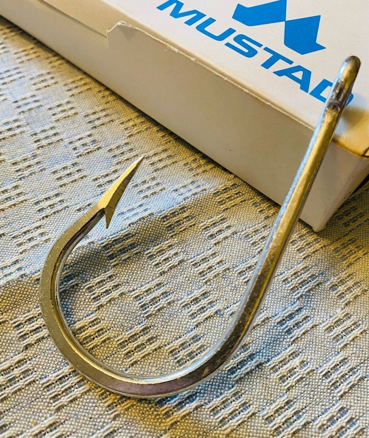 MUSTAD 11/0.Ref:7691DT. 10st fantastiskt fina krokar i obruten förpackning!