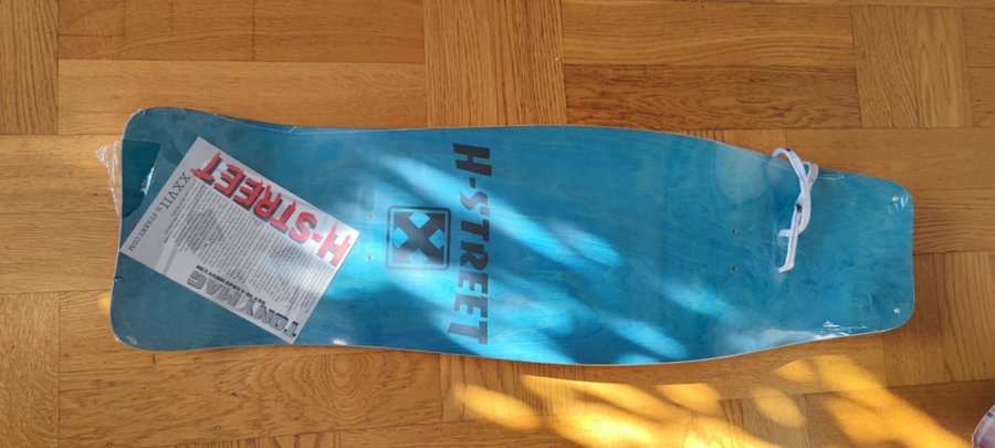 Tony Magnusson H-Street pro modell skateboard