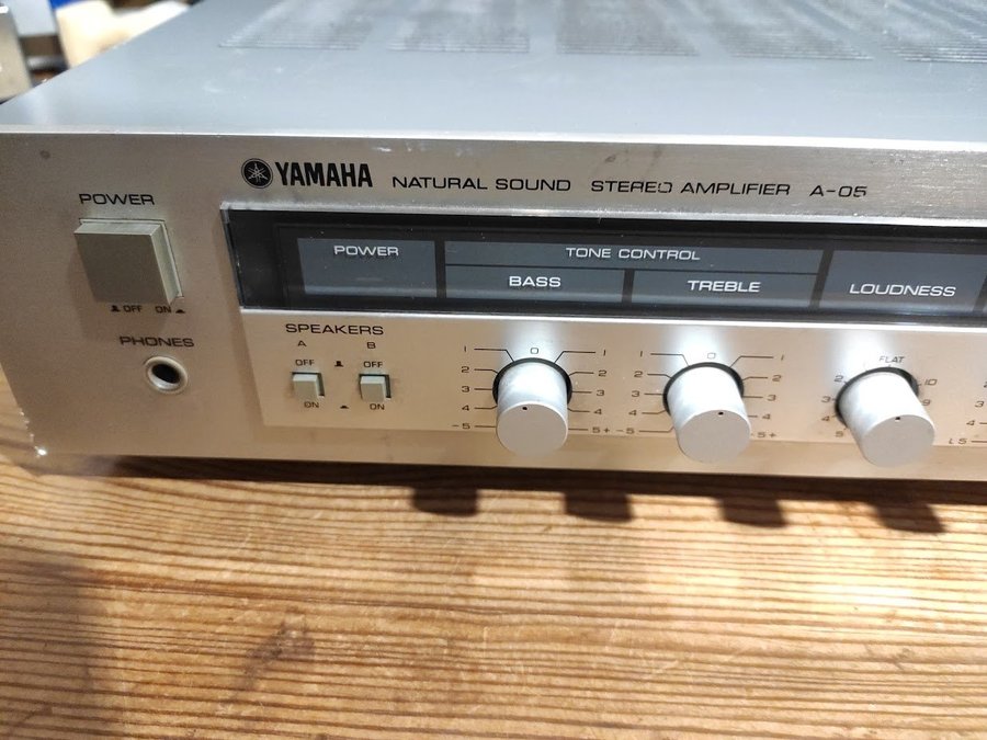 Yamaha A-05 Integrated Amplifier