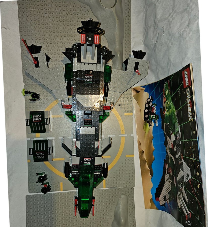 Lego 6984 Space Police HQ