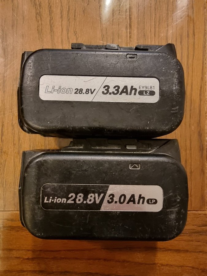 2 st Panasonic Batterier