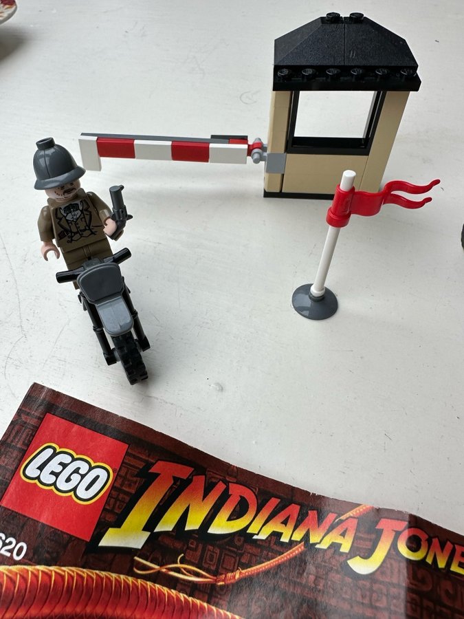 Lego 7620 Indiana Jones Motorcycle Chase