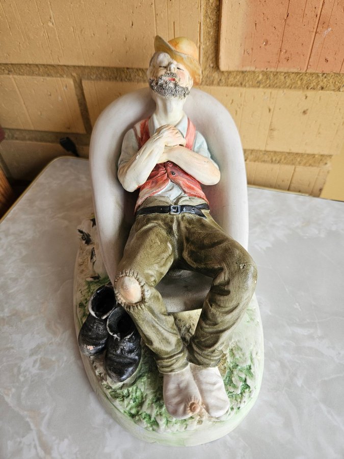 Sovande luffare figurin porslin Capodimonte