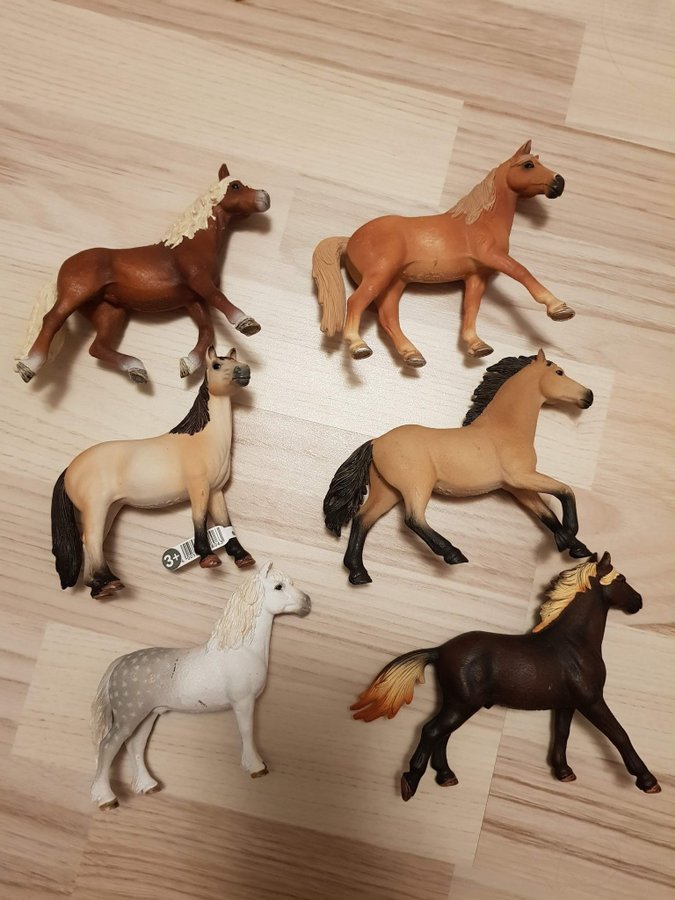 6 st Schleich hästar