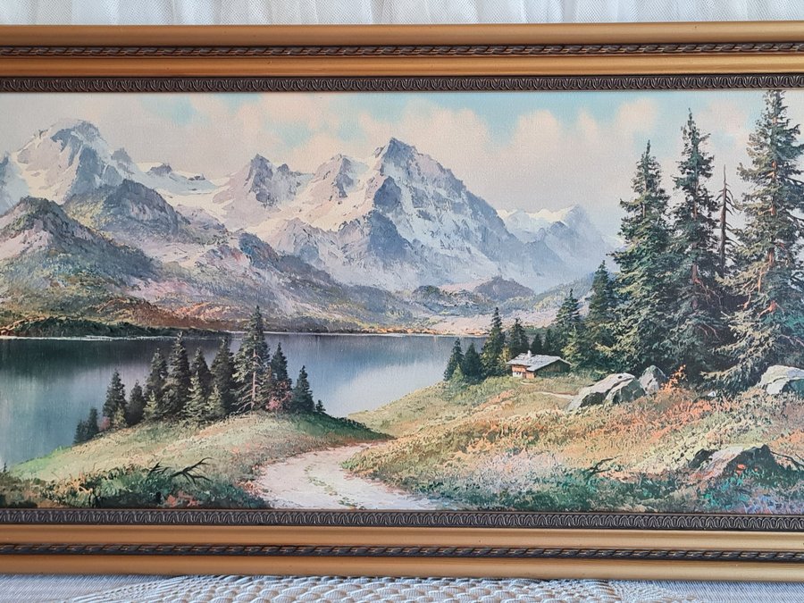 VTG TAVLA ALPLANDSKAP BERGSLANDSKAP INRAMAT TRYCK PÅ PANNÅ SIGNERAD 33.5x99 cm