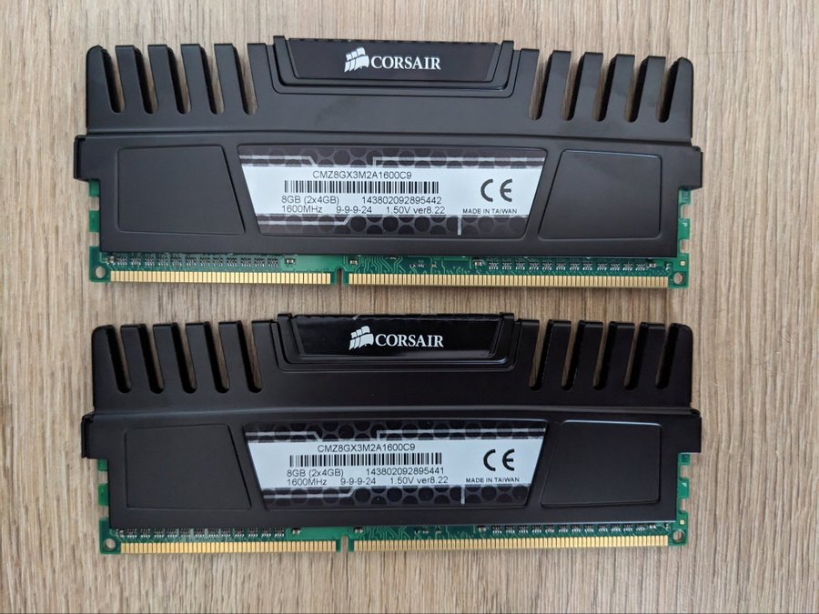 Corsair Vengeance 1600 MHz 8 GB (2 x 4 GB)