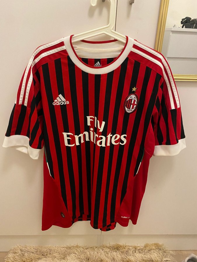 Adidas AC Milan matchtröja 2011 storlek L