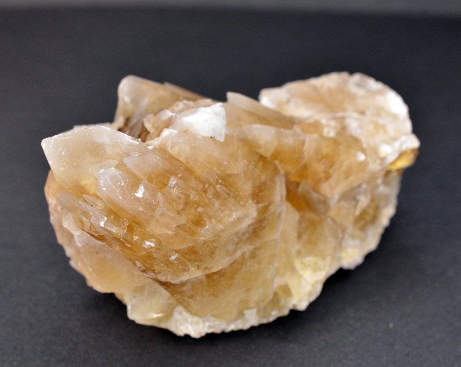 Kalcit, (Calcite)