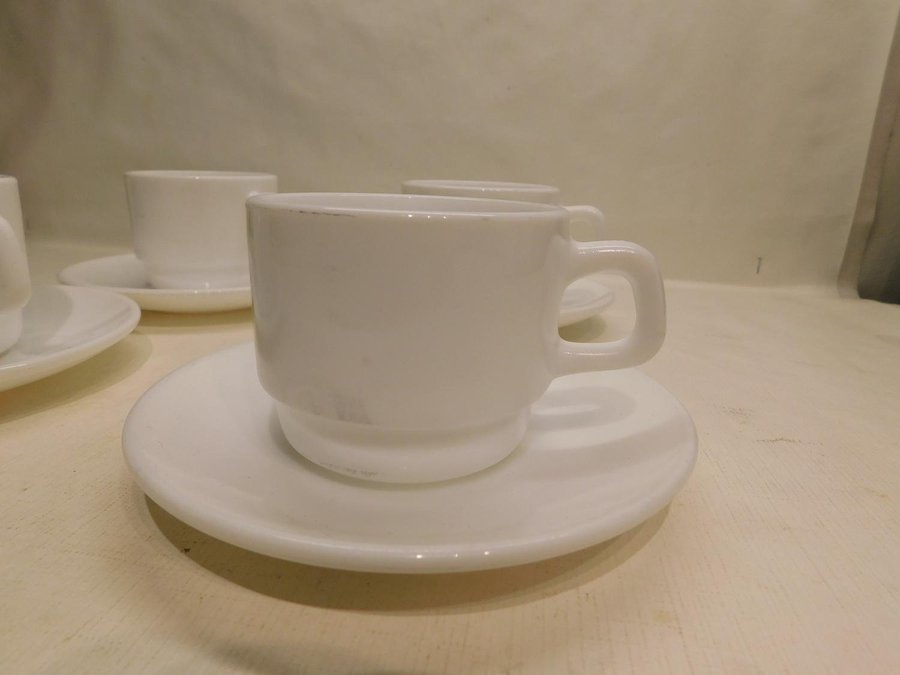 Arcopal Retro Klassisk Kaffekopp med Fat ( 8 delar )