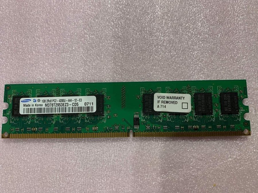 RAM minne stationär 1GB DDR2 PC2-4200U Micron