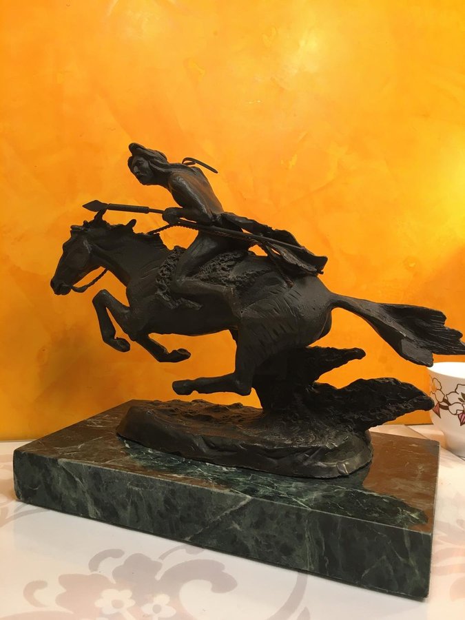 FREDERIC REMINGTON  Original brons skulptur "The Cheyenne"1901