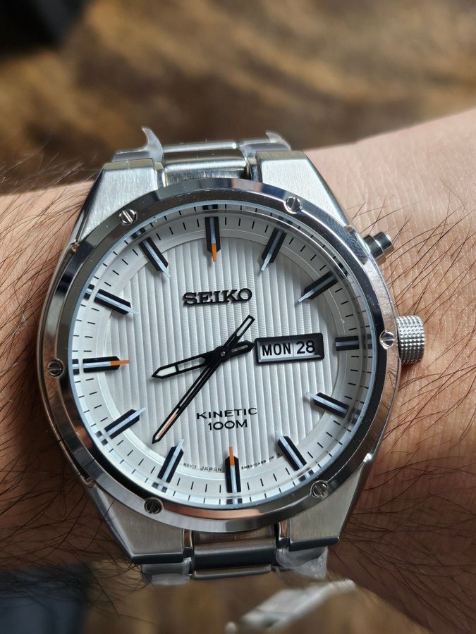 INGEN RESERVEPRIS! Seiko Kinetic 100m SMY147P1 - Ny og Ubrugt