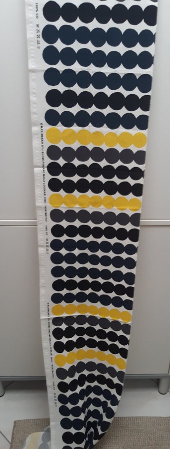 Marimekko tyg 34 x 220 cm