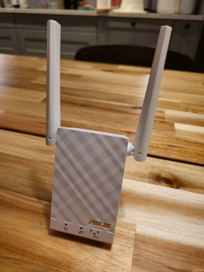 ASUS RP-AC55 WiFi Repeater Gigabit 1200 MBit/s 24 GHz 5 GHz