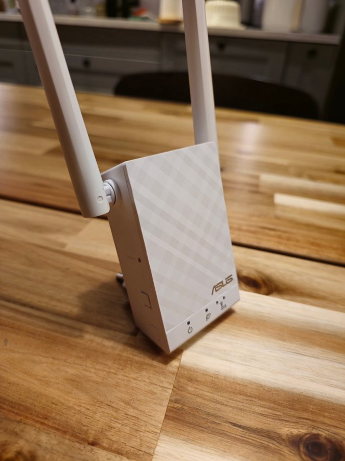 ASUS RP-AC55 WiFi Repeater Gigabit 1200 MBit/s 24 GHz 5 GHz