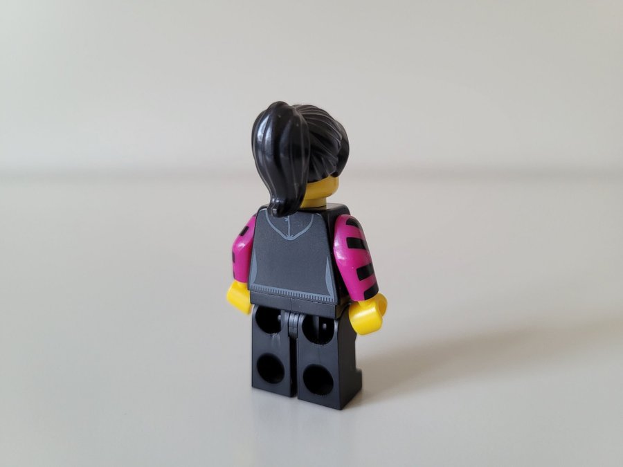 Lego - Skater Girl, Series 6 - col092 - Minifigur