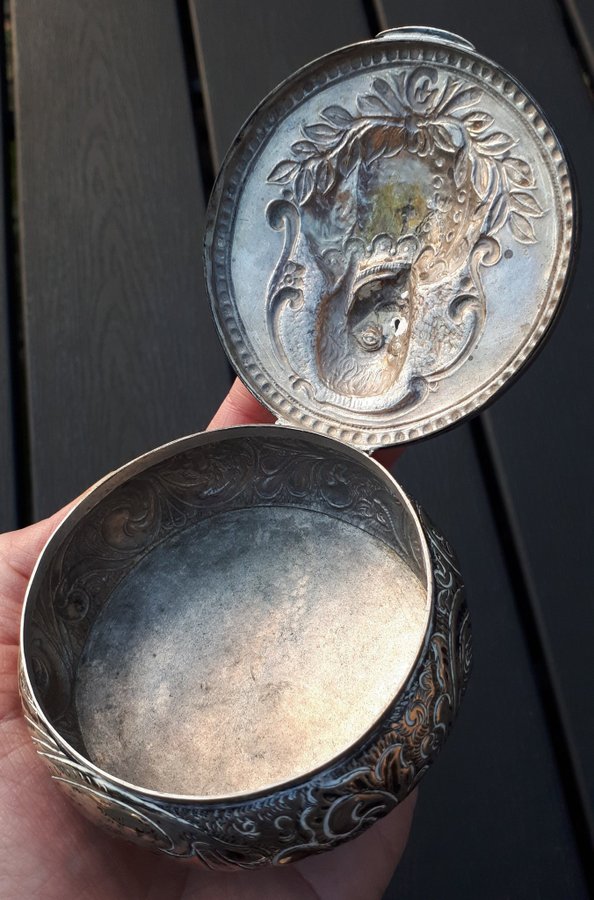 Gammal 830 Silverlåda 8x4cm 70g Stämplat Sølv Smyckeskrin Silver Kista Dåse