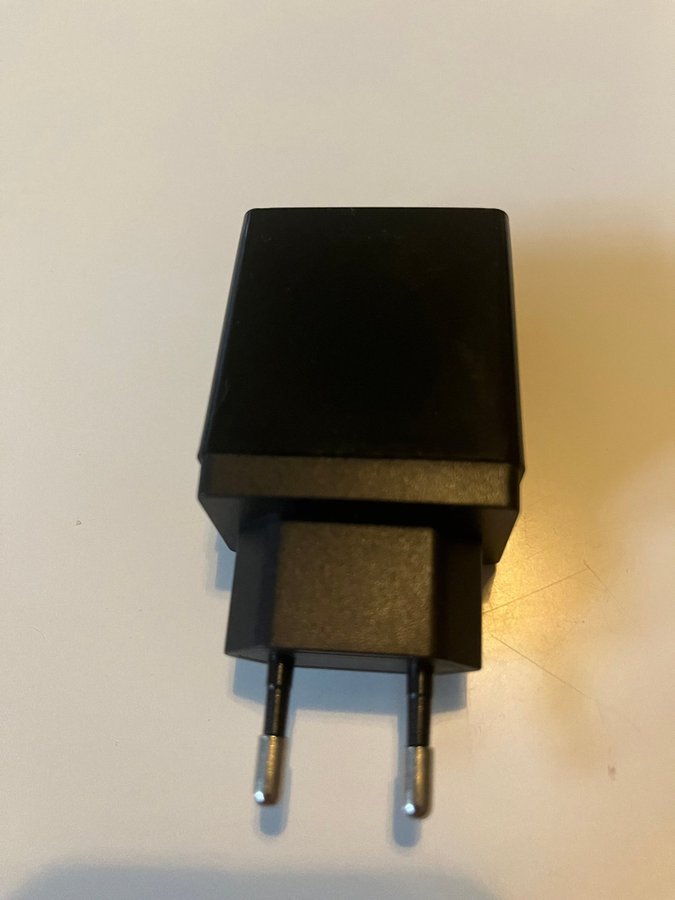 Laddare med 4 USB-portar