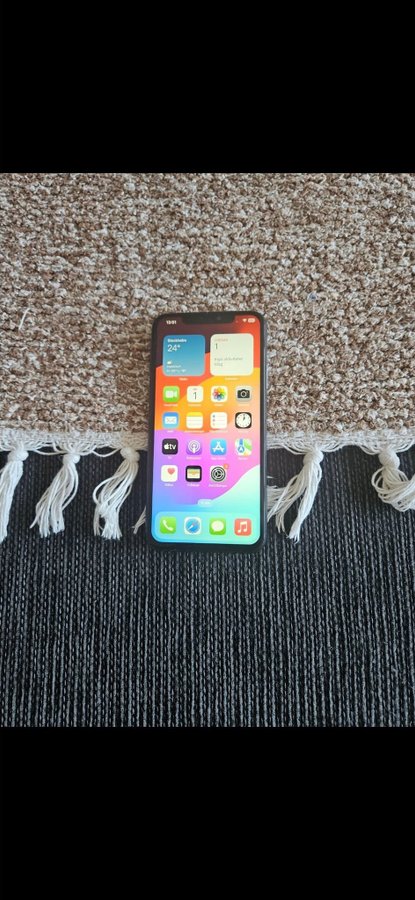 iPhone 11pro 64gb olåst