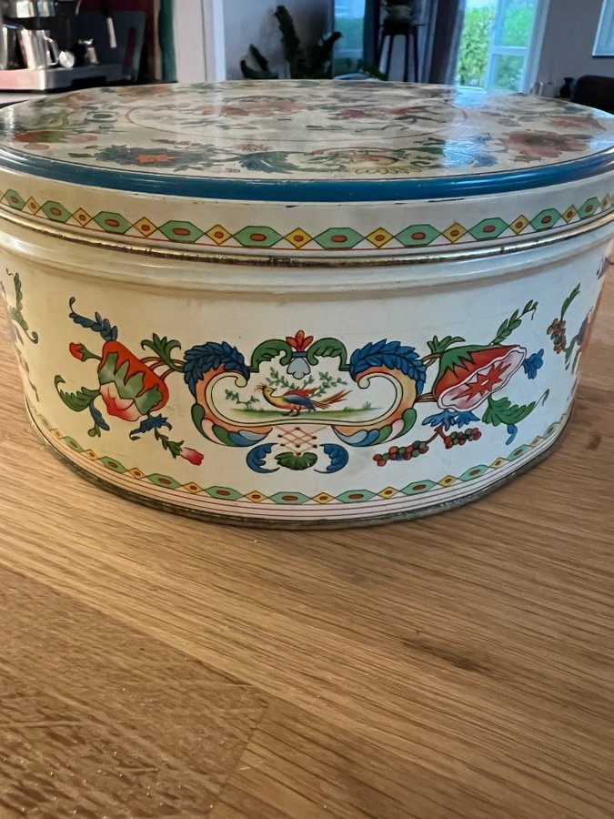 Vacker Vintage Plåtburk - Kakburk