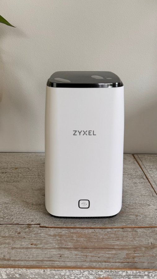 Zyxel FWA510 5G Indoor Router  WiFi