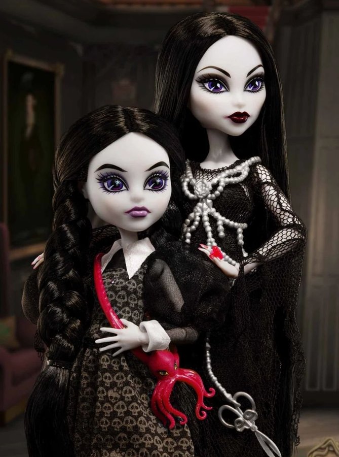 Monster High Addams Family Morticia  Wednesday 2-pack