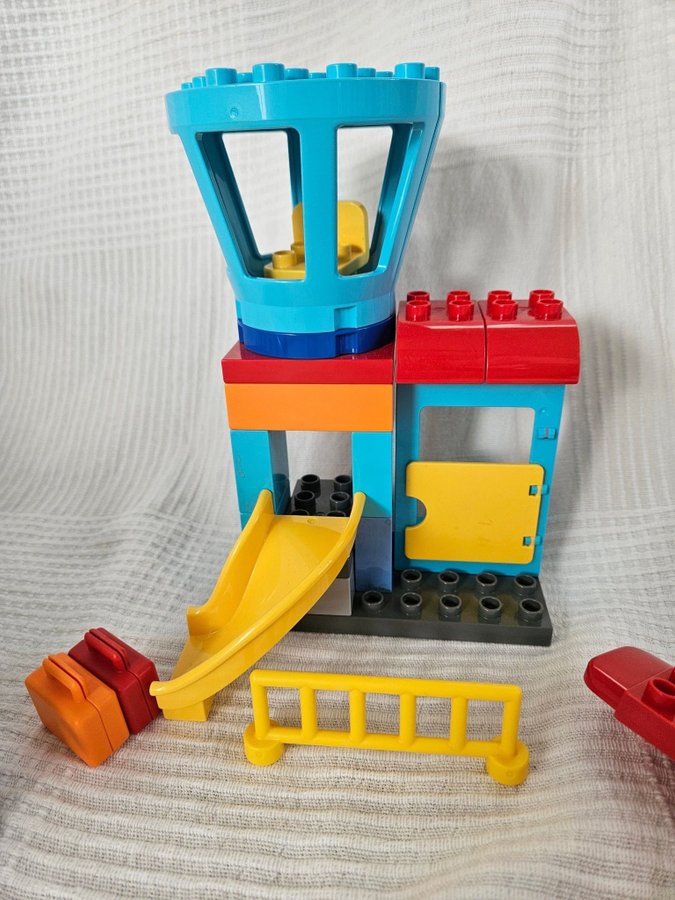 Lego Duplo Flygplan, Flygplats